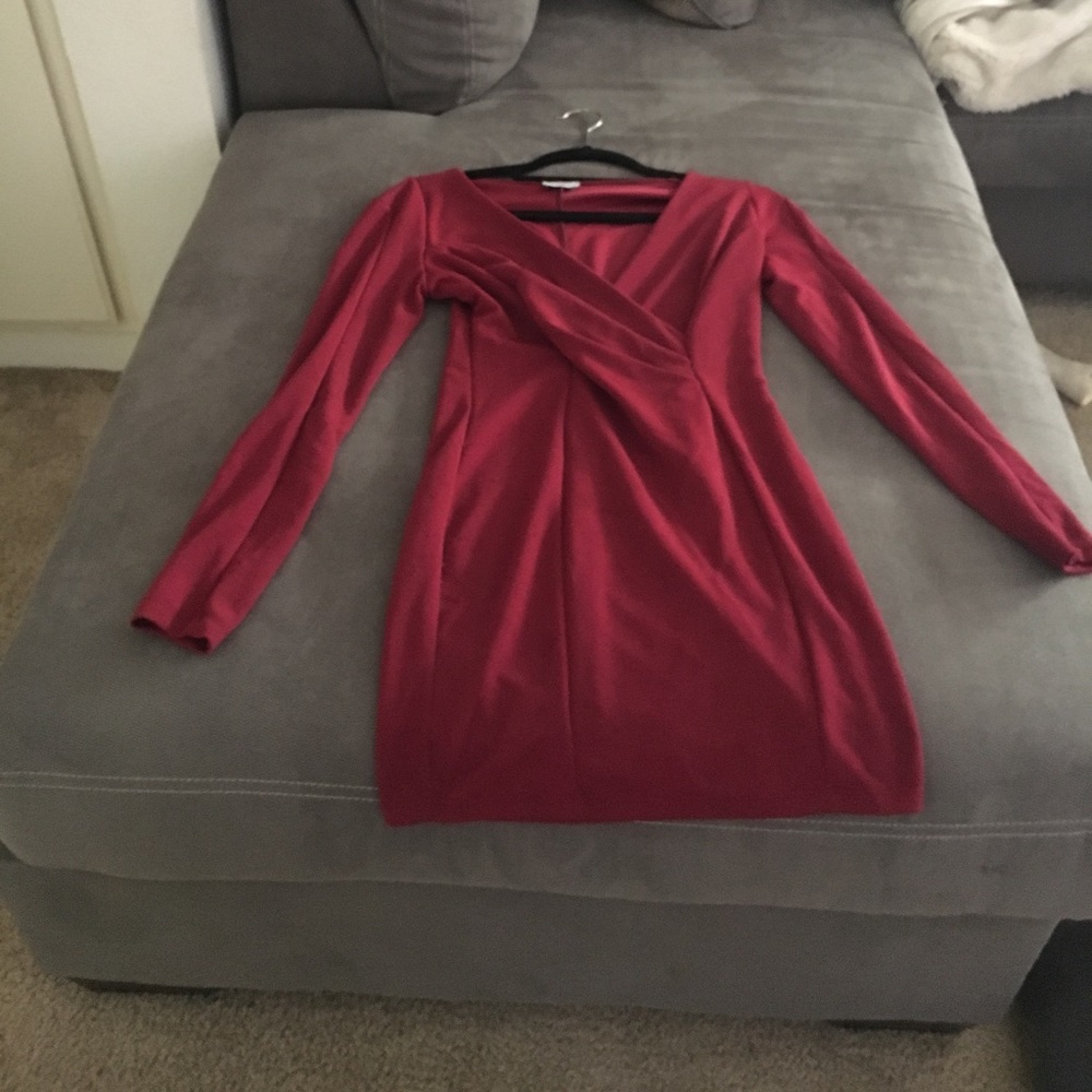 Tobi red mini dress w/ sleeves