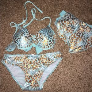 🌸 bikini new w/ out tags, teal and gold
