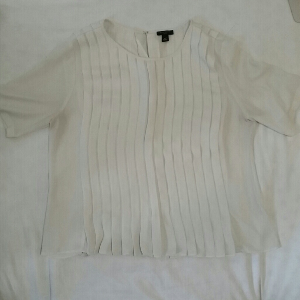 Ann Taylor pleated top size MP