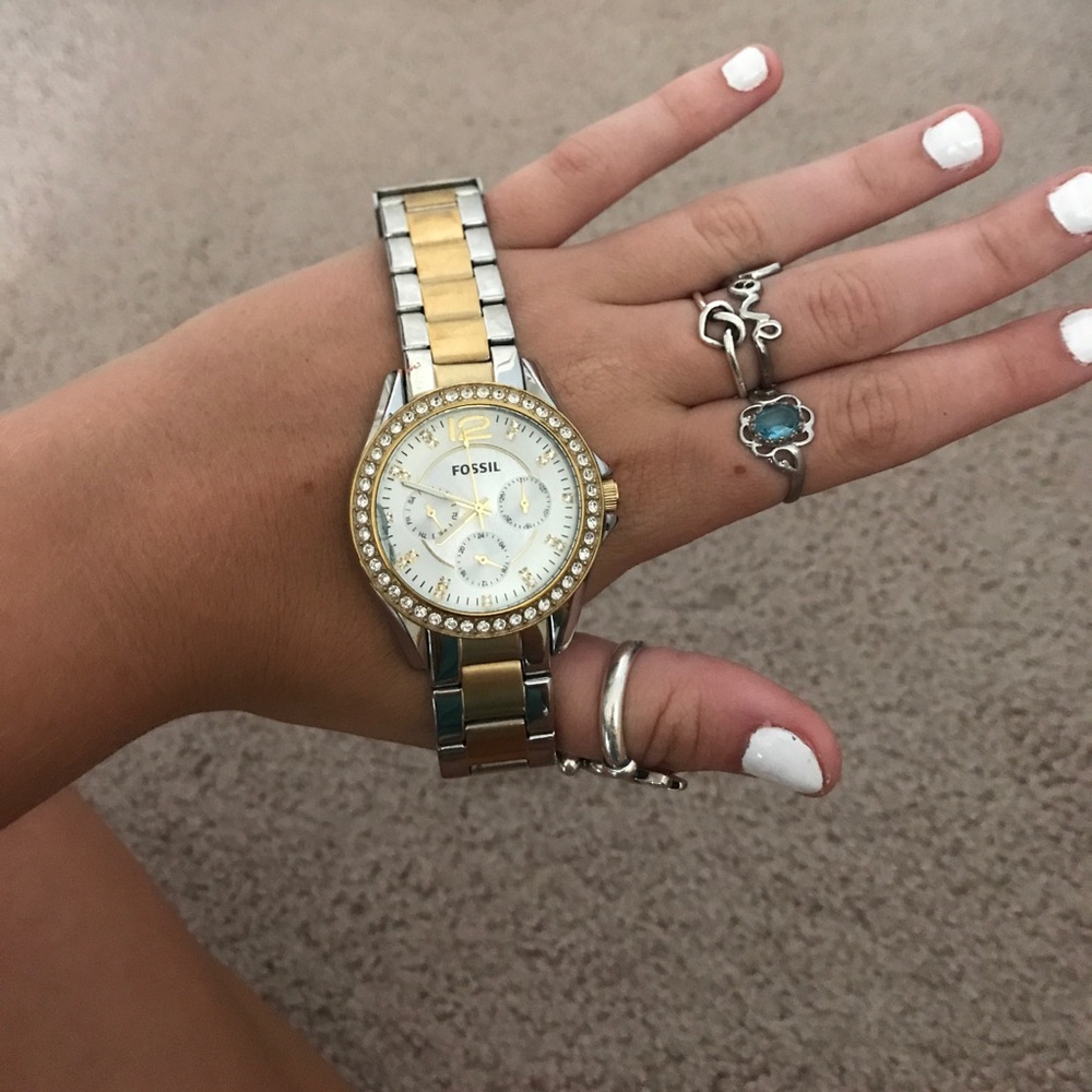 FOSSIL WATCH - Picture 3 of 4