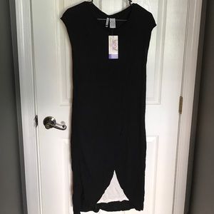 BNWT Black maternity/nursing dress