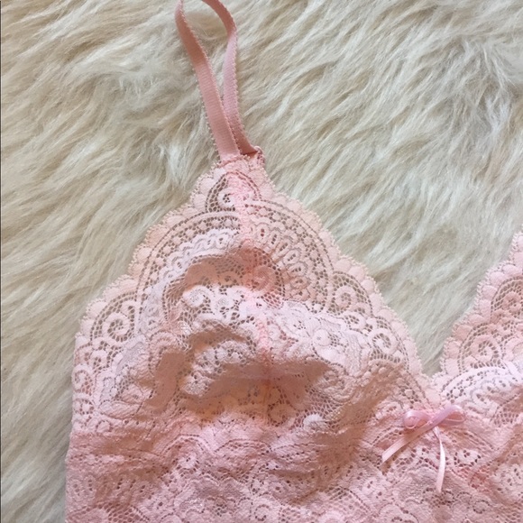 🔻 {Victoria's Secret} old school pink bralette - Picture 3 of 8