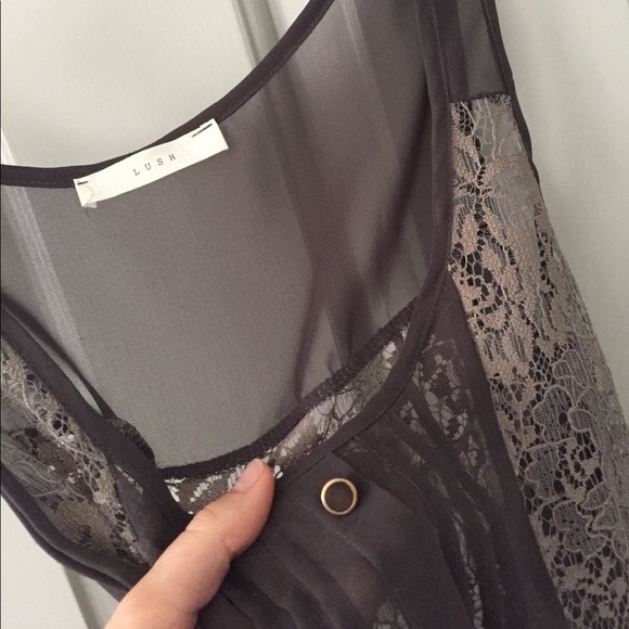 Lush lace tank - Picture 3 of 4