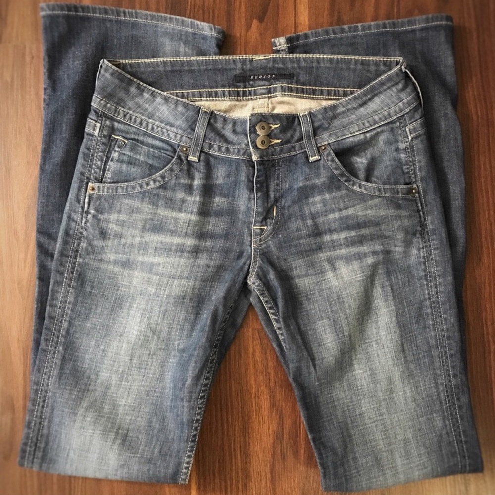 Like New!👖 Hudson low rise bootcut jeans!