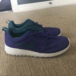 Women Nike Roshes