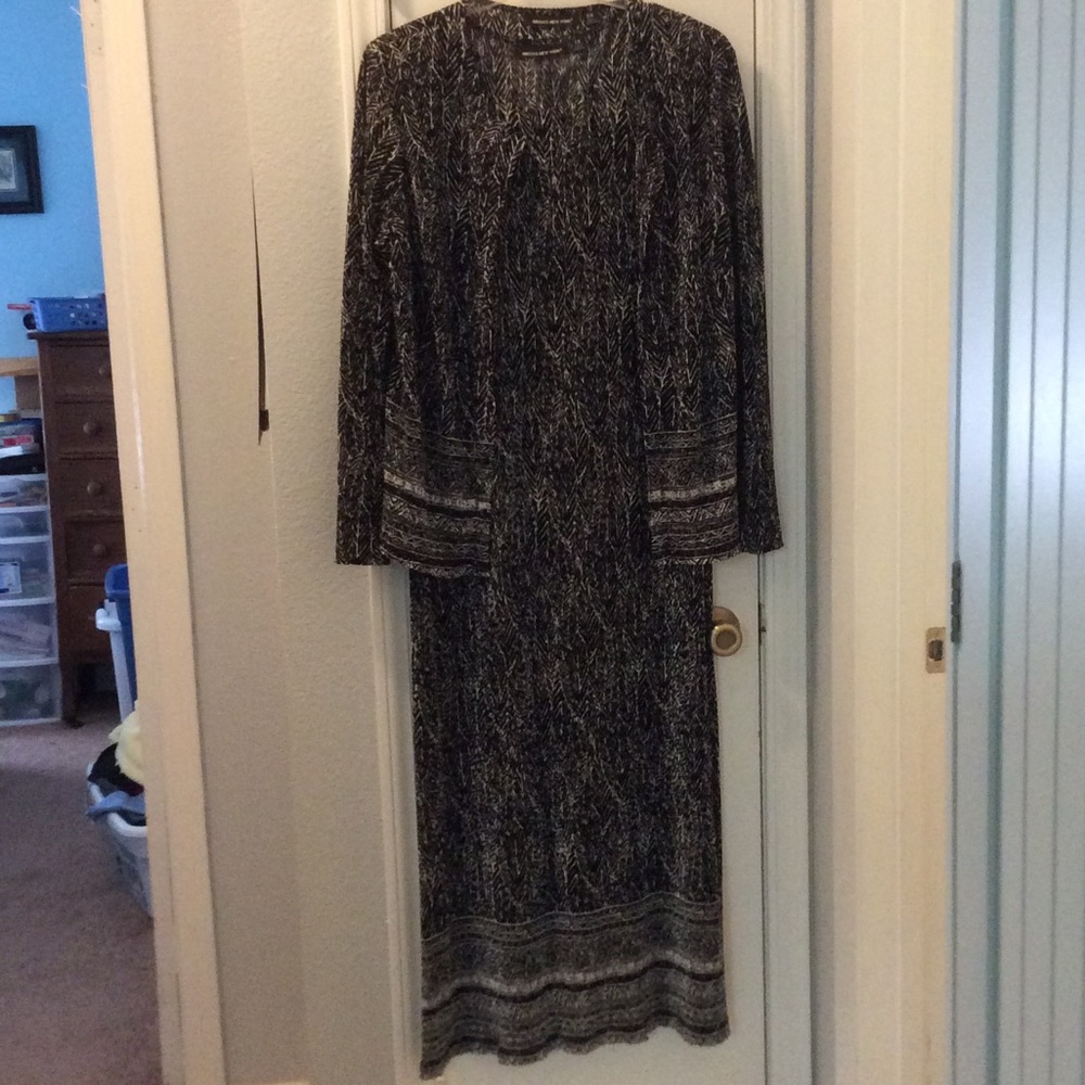 Briggs NY sleeveless dress w/ cardigan