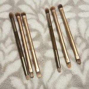 Urban Decay eye shadow brushes