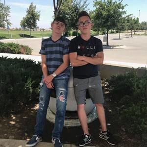 Meet your Posher, Devin