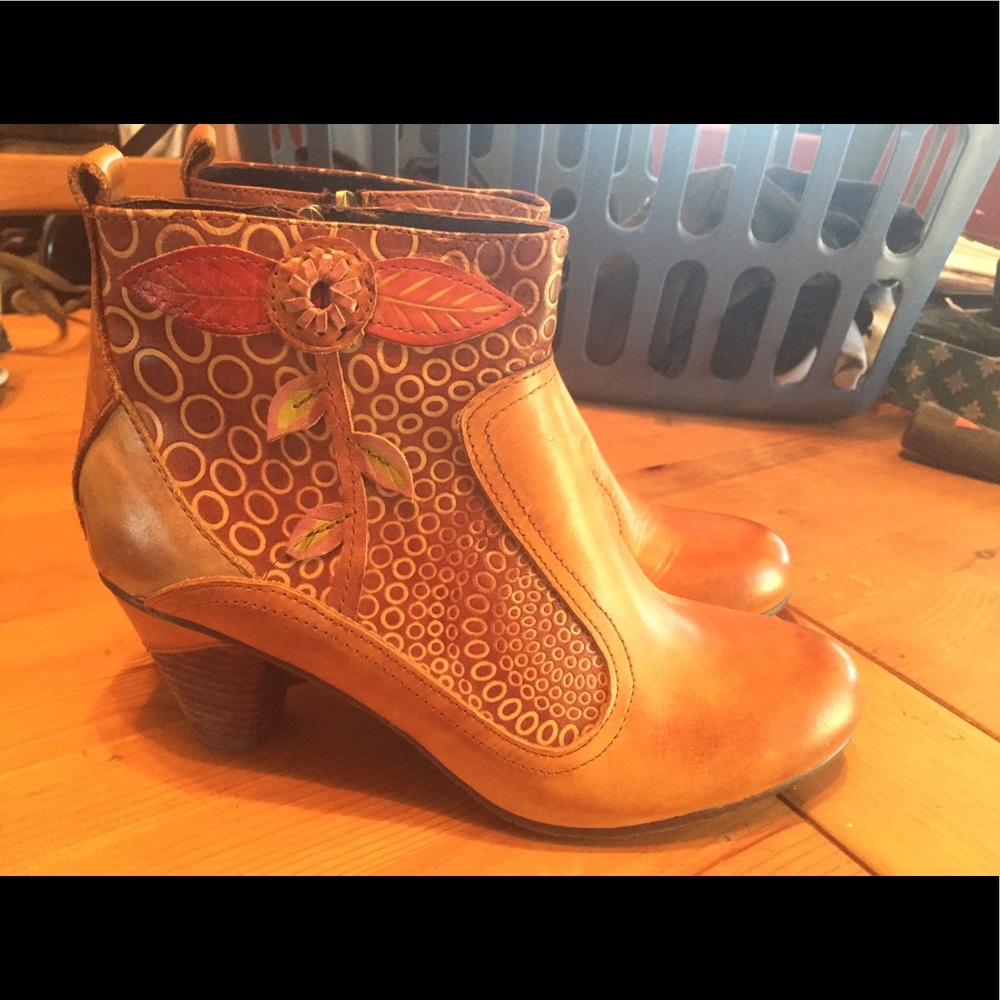Spring step L' Artiste leather booties