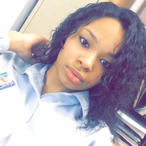 Meet your Posher, Amirah