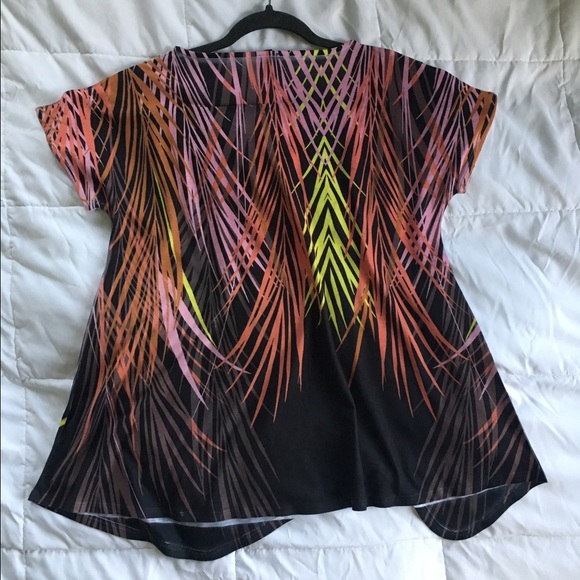 ✨2/$14 Rock & Republic short sleeve top - Picture 2 of 6