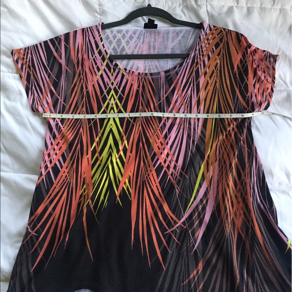 ✨2/$14 Rock & Republic short sleeve top - Picture 3 of 6