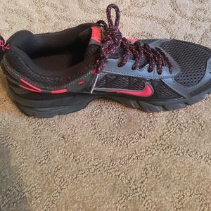 Nike Pink Black Gray Trail Ridge Sneakers
