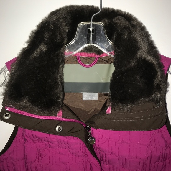 Nike Magenta Vest With Faux Fur Collar Trim - Picture 2 of 8