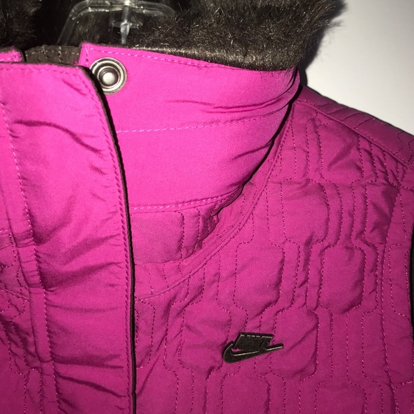 Nike Magenta Vest With Faux Fur Collar Trim - Picture 5 of 8