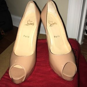 Nude louboutins