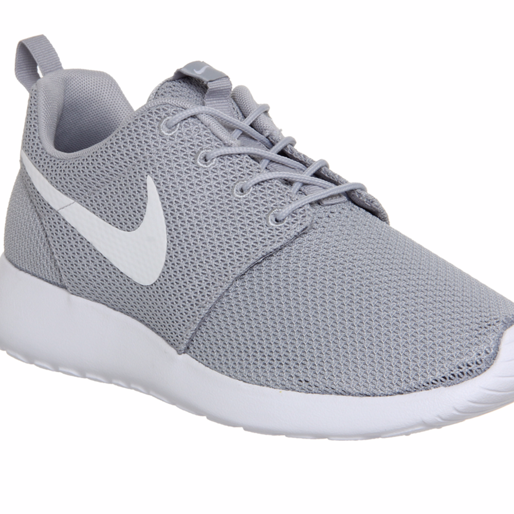 Nike Roshe- 7.5 Grey
