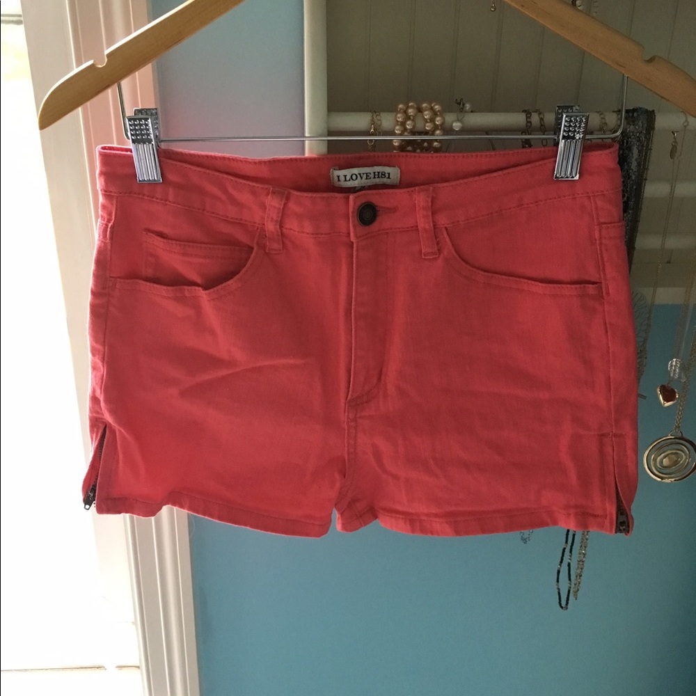 ✨HUGE DISCOUNT✨Hot pink high waisted shorts