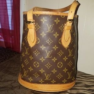 🚫SOLD🛇Authentic Louis Vuitton Bucket PM Bag