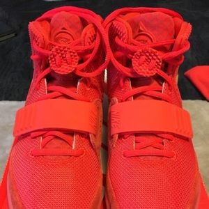 Nike Air Yeezy 2 SP - 9.5 Yeezy Red October