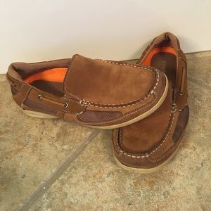 Leather boat shoes
