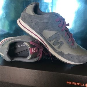 *NIB Merrell Momenta Women's shoe SZ 11