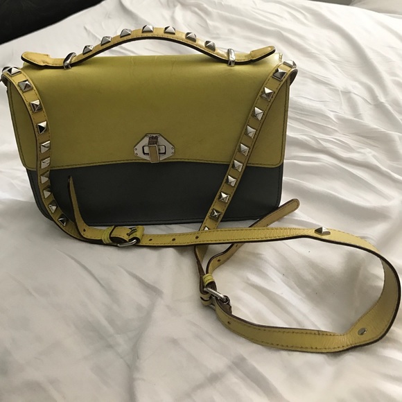 Rebecca Minkoff Handbags - 💛 Rebecca Minkoff cross over purse