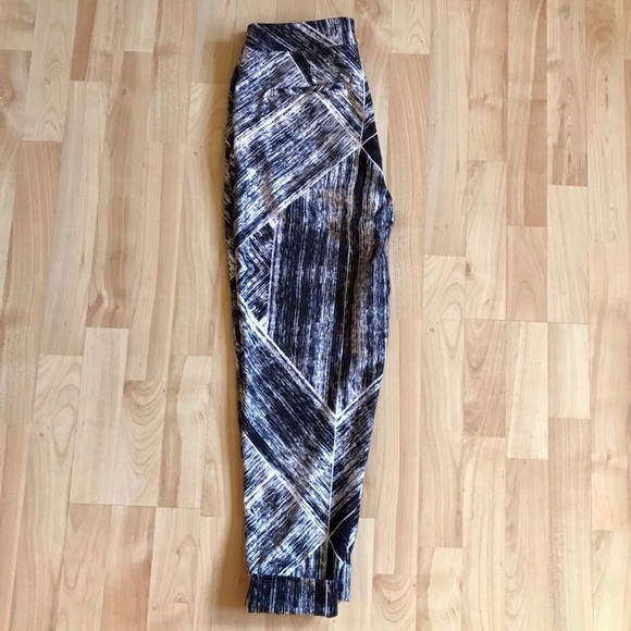 Lululemon Jet Crop Slim Jogger Pants LUON - Picture 4 of 6