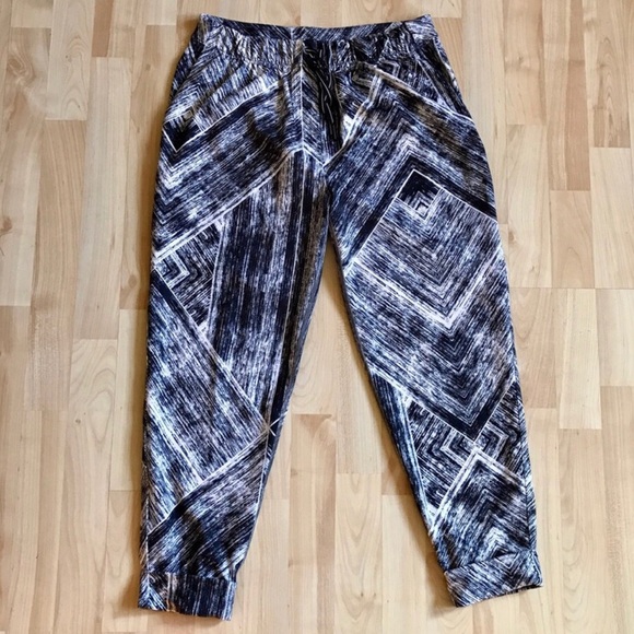 Lululemon Jet Crop Slim Jogger Pants LUON - Picture 3 of 6