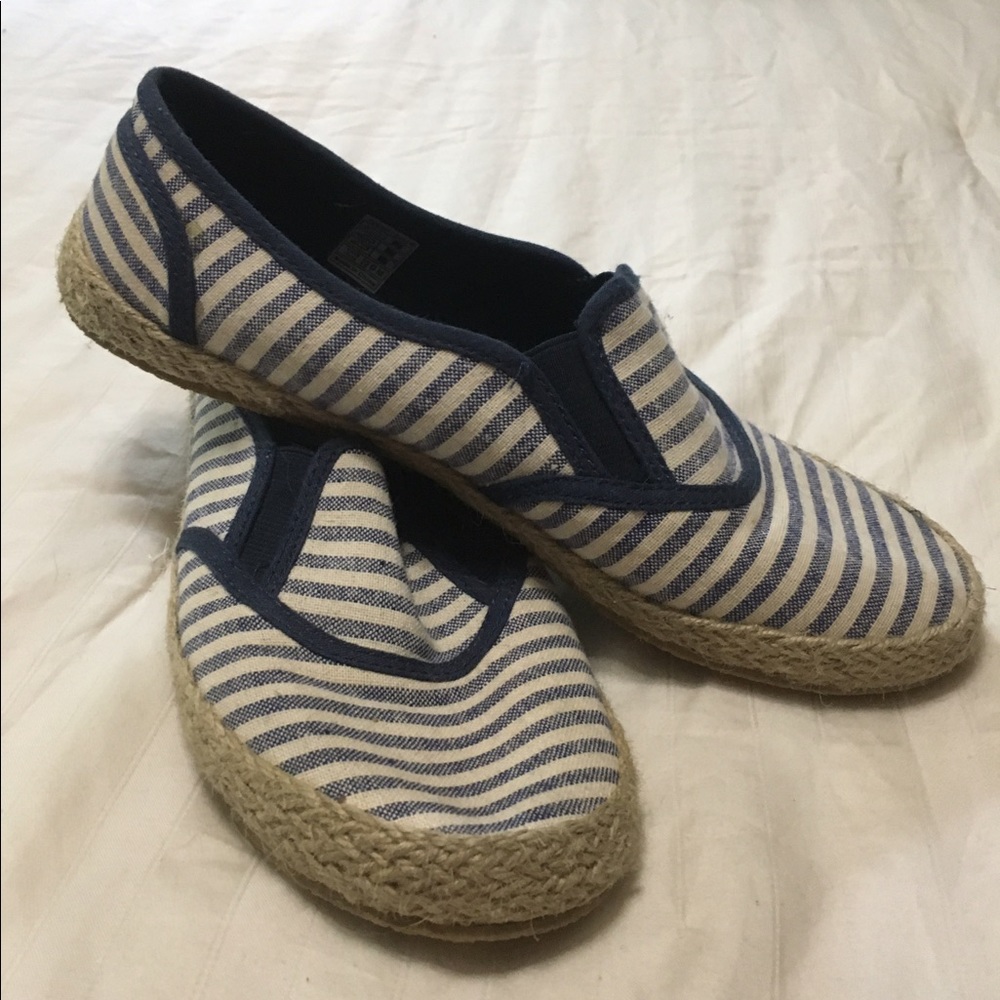 Rocket Dog Size 9 Slip-ons