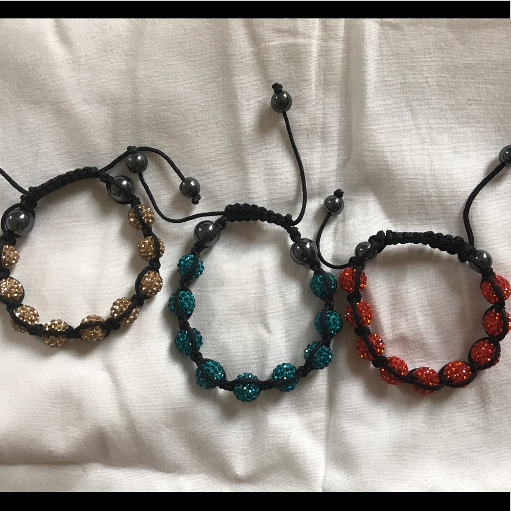3 bracelets with pouch