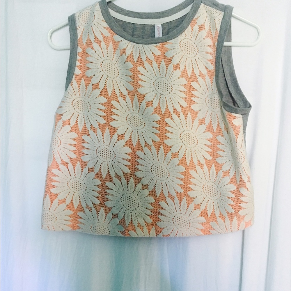 Crop top