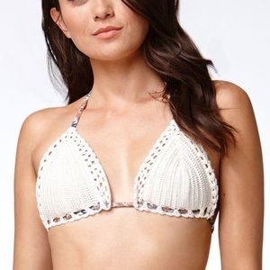 NWOT KENDALL AND KYLIE CROCHET BIKINI TOP