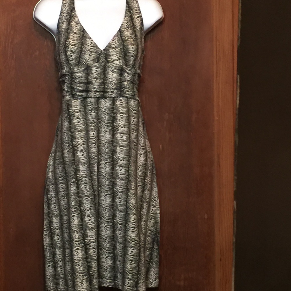 CUTE SUN/SWIM DRESS TommyBahama. GUC to EUC