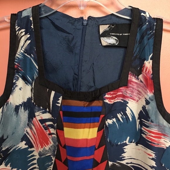 Patterned straight fit dress - Picture 3 of 3