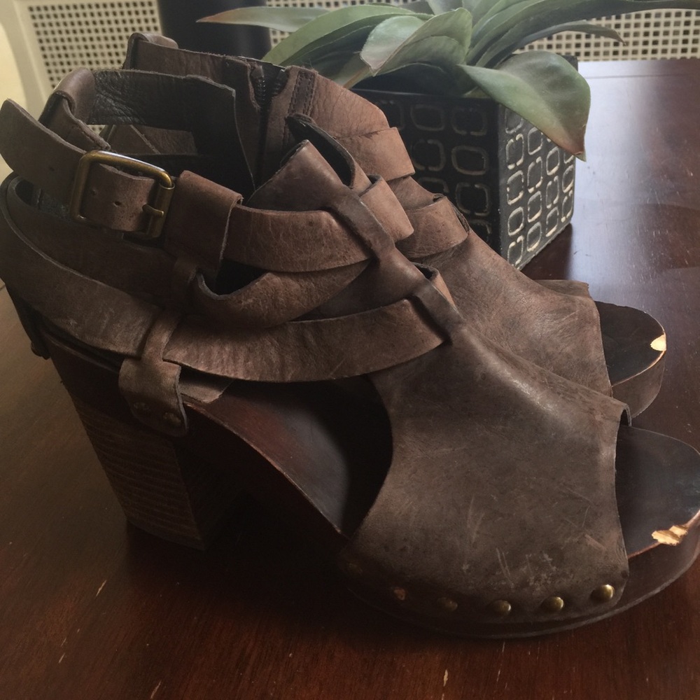 Ralph Lauren Leather Heels