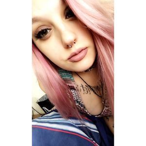 Meet your Posher, Nina