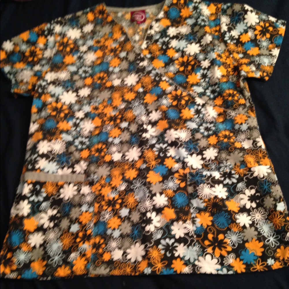 Pretty Floral Scrub Top
