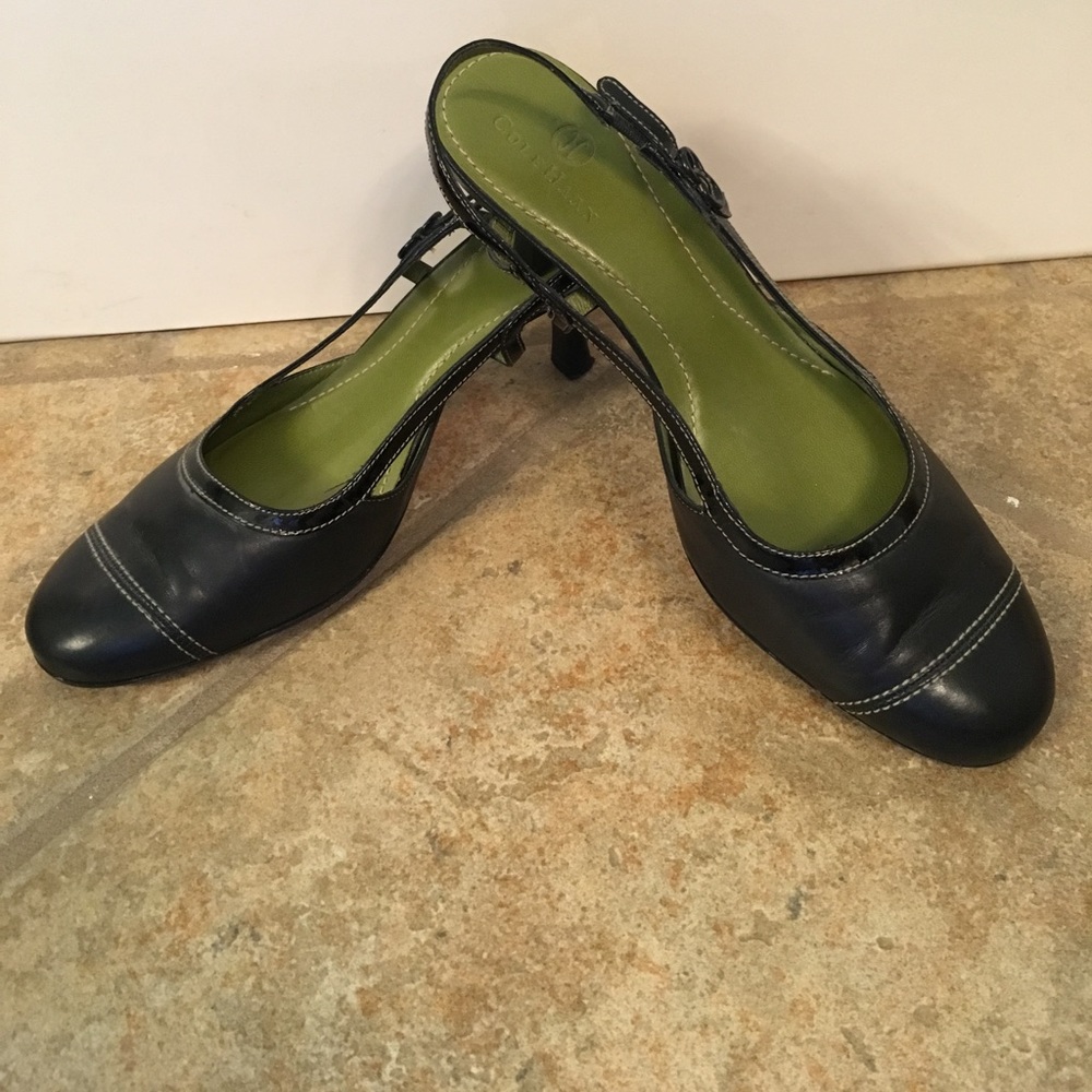 Beautiful black leather COLE HAAN heels