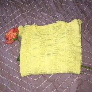 Over sized yellow cable knit sweater