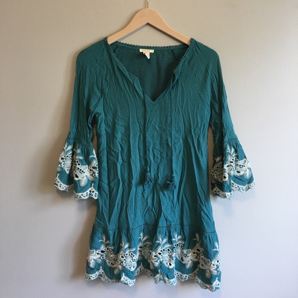 Lace bottom & bell sleeve tunic