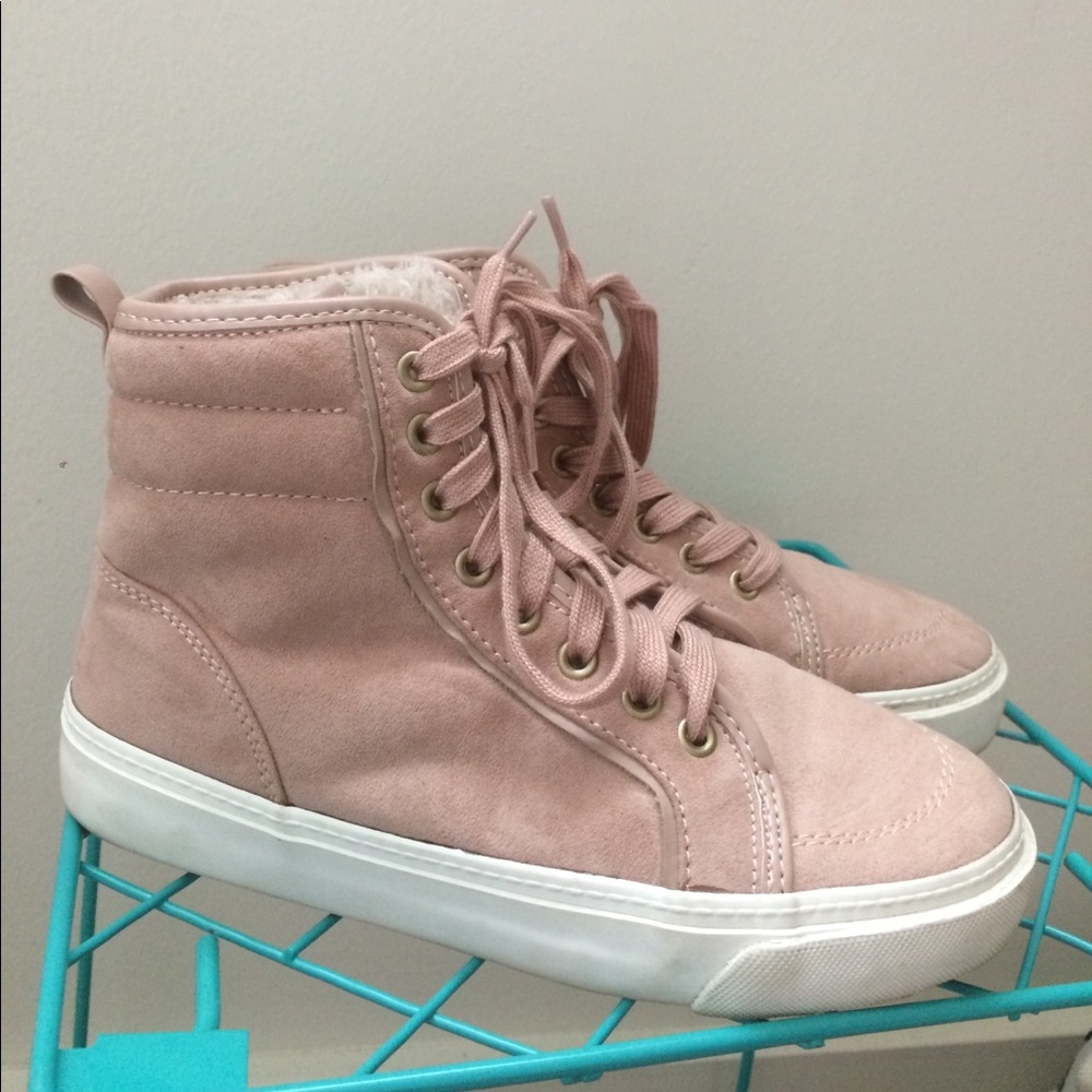 Old Navy soft, fur high tops (Salmon)