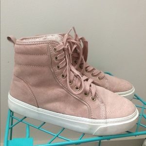 Old Navy soft, fur high tops (Salmon)