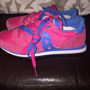Saucony women's size 8.5 pink and blue