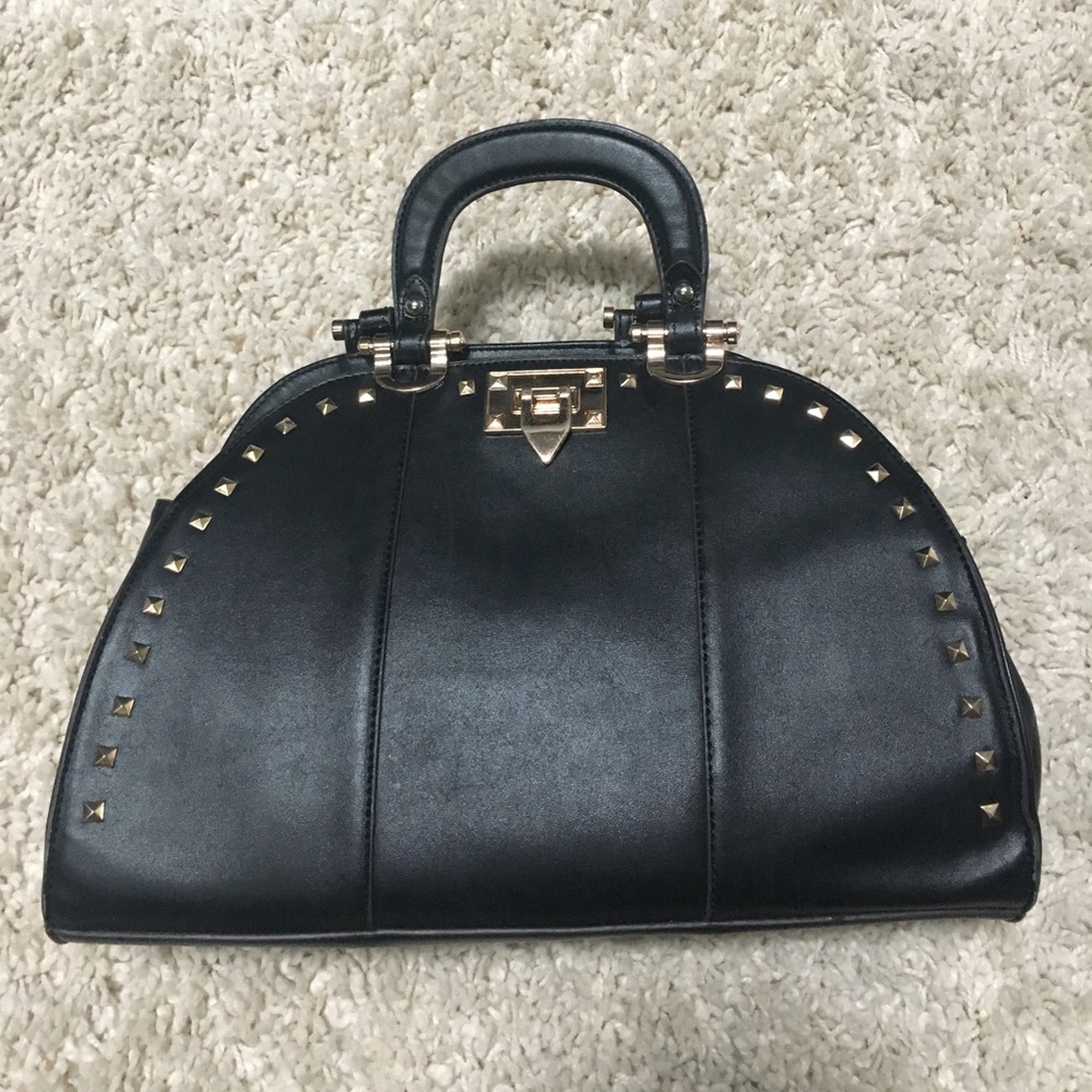 ⭐️ SALE SALE!!! Black Jeweled Handbag⭐️