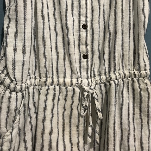Blue and white striped romper - Picture 3 of 3