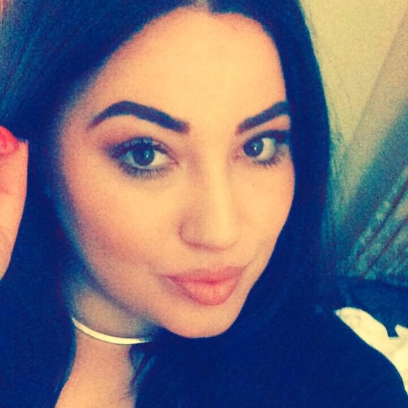 My listing’s are authentic never inspiration. 💛 - Picture 3 of 3