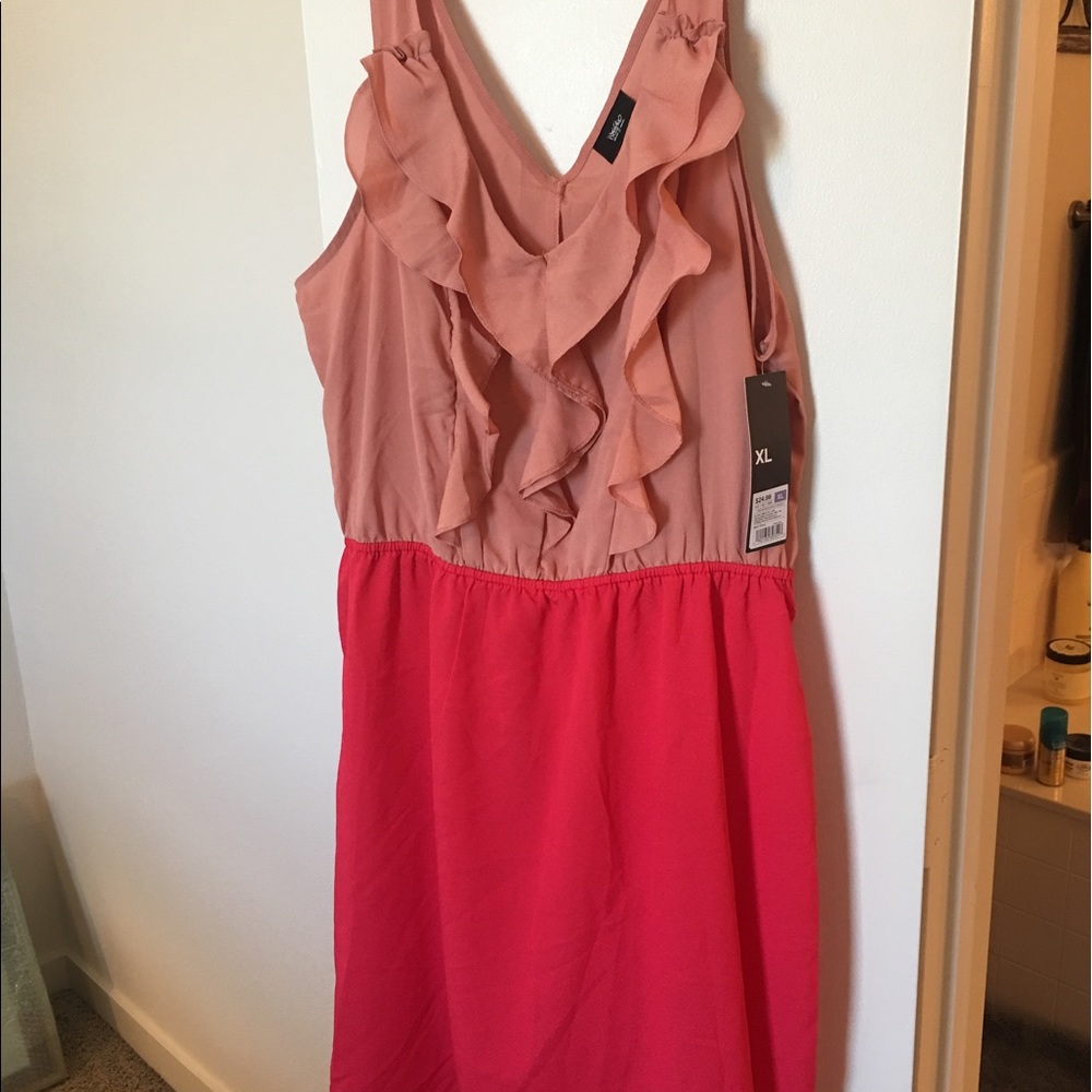 NWT Ruffle top color block dress