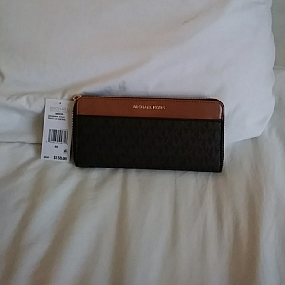 🚫SOLD🚫Michael kors wallet