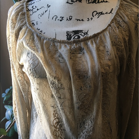 BEIGE LACE LONG SLEEVE TOP SIZE LARGE - Picture 4 of 4